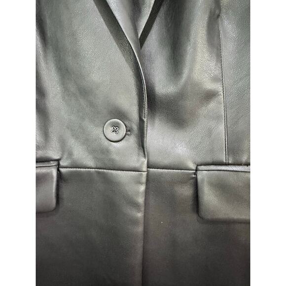 CAbi #4495 Women's Black James Faux Leather Blazer Jacket Size Medium - Picture 6 of 8